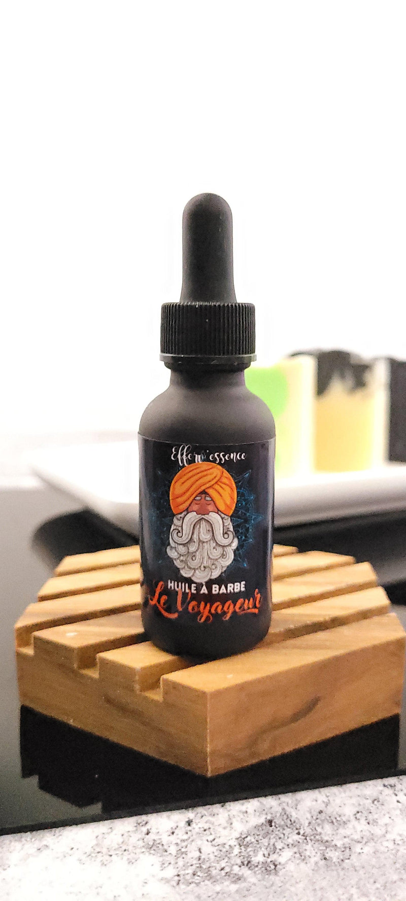 Huile à barbe Le Voyageur │ Efferv'essence - Efferv'essence