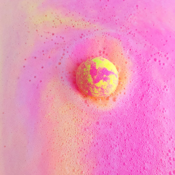 Raspberry Lemonade effervescent bath bomb │Efferv'essence - Efferv'essence