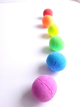 Set of 6 effervescent bath bombs - Proud of who I am!