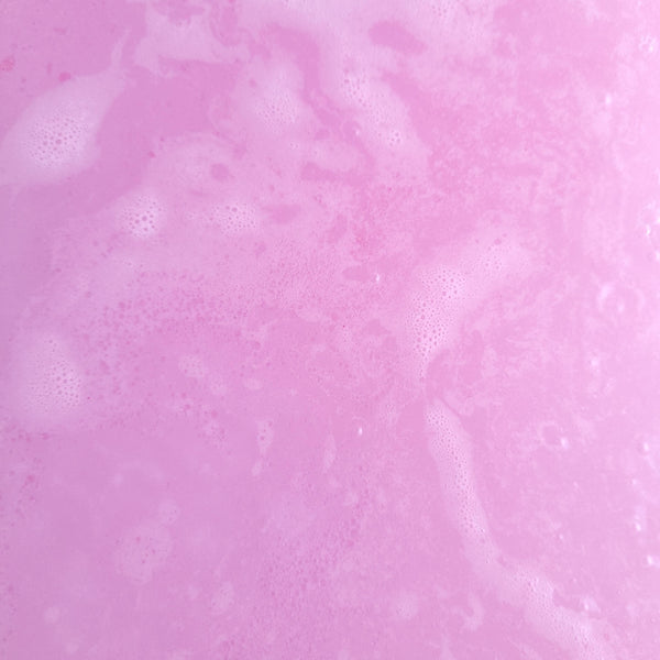 Strawberry Milkshake effervescent bath bomb │Efferv'essence - Efferv'essence